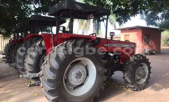 Acheter Neuf Utilitaire Caterpillar 120 Rouge à Lomé, Togo Acheter Neuf Utilitaire Caterpillar 120 Rouge à Lomé, Togo