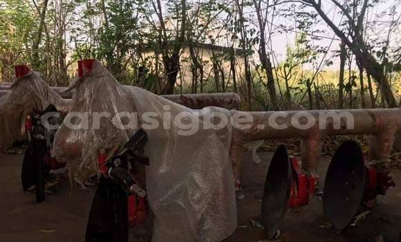 Acheter Neuf Utilitaire Caterpillar 120 Rouge à Lomé, Togo Acheter Neuf Utilitaire Caterpillar 120 Rouge à Lomé, Togo