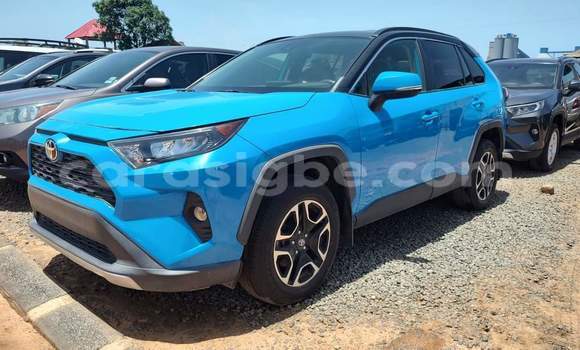 Acheter Occasion Voiture Toyota RAV4 Bleu à Lomé, Togo Acheter Occasion Voiture Toyota RAV4 Bleu à Lomé, Togo