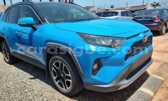 Acheter Occasion Voiture Toyota RAV4 Bleu à Lomé, Togo Acheter Occasion Voiture Toyota RAV4 Bleu à Lomé, Togo