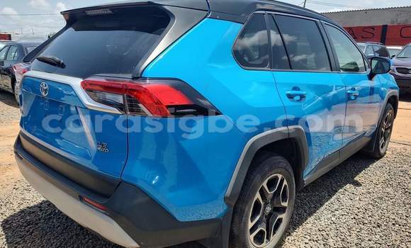 Acheter Occasion Voiture Toyota RAV4 Bleu à Lomé, Togo Acheter Occasion Voiture Toyota RAV4 Bleu à Lomé, Togo