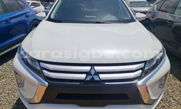 Acheter Import Voiture Mitsubishi Eclipse Cross Blanc à Lomé, Togo