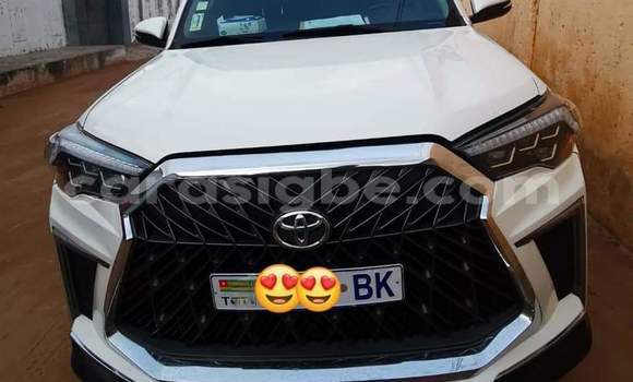 Acheter Occasion Voiture Toyota 4Runner Blanc à Lomé, Togo Acheter Occasion Voiture Toyota 4Runner Blanc à Lomé, Togo