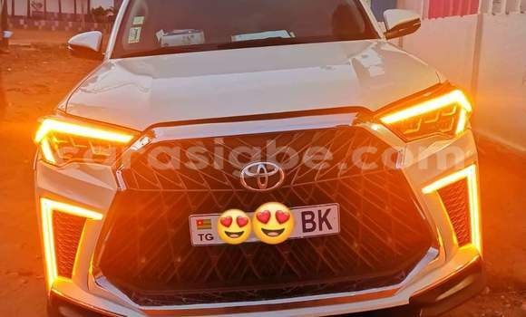 Acheter Occasion Voiture Toyota 4Runner Blanc à Lomé, Togo Acheter Occasion Voiture Toyota 4Runner Blanc à Lomé, Togo