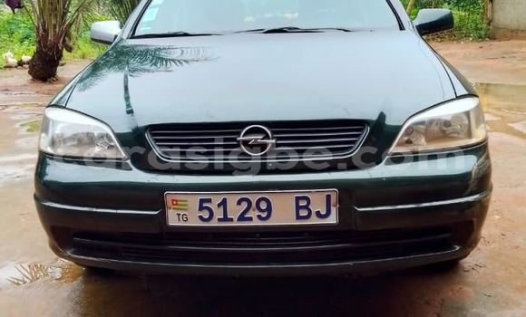 Acheter Occasion Voiture Opel Astra Vert à Lomé, Togo Acheter Occasion Voiture Opel Astra Vert à Lomé, Togo
