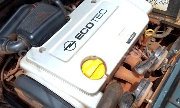 Acheter Occasion Voiture Opel Astra Vert à Lomé, Togo Acheter Occasion Voiture Opel Astra Vert à Lomé, Togo