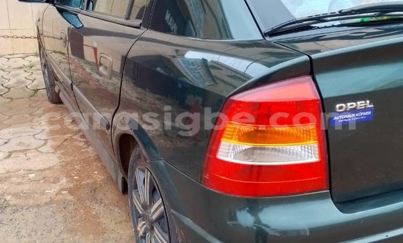 Acheter Occasion Voiture Opel Astra Vert à Lomé, Togo Acheter Occasion Voiture Opel Astra Vert à Lomé, Togo