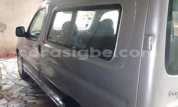 Acheter Occasion Voiture Citroen Berlingo Gris à Lomé, Togo Acheter Occasion Voiture Citroen Berlingo Gris à Lomé, Togo