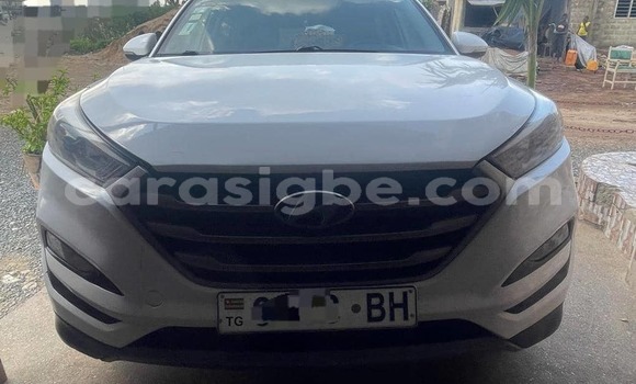 Buy Used Hyundai Tucson White Car in Lome in Maritime Buy Used Hyundai Tucson White Car in Lome in Maritime