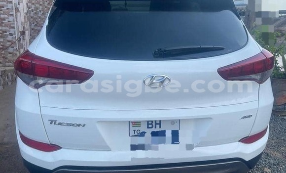 Buy Used Hyundai Tucson White Car in Lome in Maritime Buy Used Hyundai Tucson White Car in Lome in Maritime