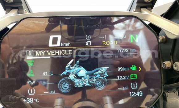 Buy Used BMW R1200GS Adventure Blue Bike in Lome in Togo Buy Used BMW R1200GS Adventure Blue Bike in Lome in Togo