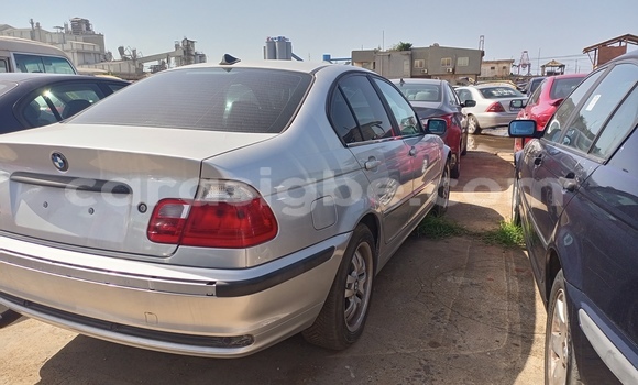 Acheter Occasion Voiture Nissan Almera Bleu à Lomé, Maritime Acheter Occasion Voiture Nissan Almera Bleu à Lomé, Maritime