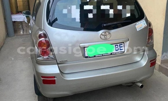 Buy Used Toyota Corolla Verso Silver Car in Lome in Togo Buy Used Toyota Corolla Verso Silver Car in Lome in Togo