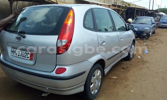 Buy Used Nissan Tino Silver Car in Lome in Togo Buy Used Nissan Tino Silver Car in Lome in Togo