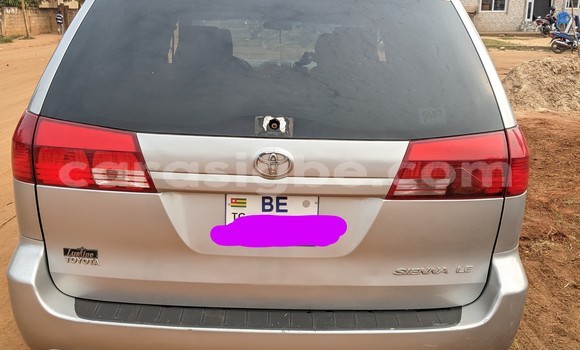 Buy Used Toyota Sienna Silver Car in Lome in Togo