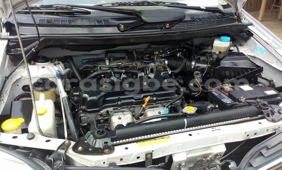 Buy Used Nissan Tino Silver Car in Lome in Togo Buy Used Nissan Tino Silver Car in Lome in Togo