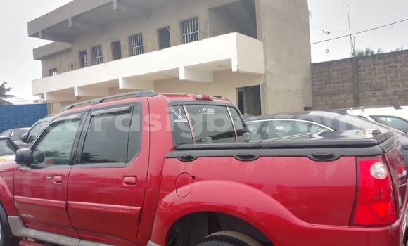 Acheter Occasion Voiture Ford Explorer Sport Trac Rouge à Lomé, Togo Acheter Occasion Voiture Ford Explorer Sport Trac Rouge à Lomé, Togo
