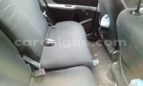 Acheter Neuf Voiture Toyota Yaris Gris à Lomé, Togo Acheter Neuf Voiture Toyota Yaris Gris à Lomé, Togo