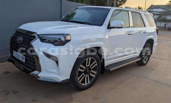 Acheter Occasion Voiture Toyota 4Runner Blanc à Lomé, Togo Acheter Occasion Voiture Toyota 4Runner Blanc à Lomé, Togo