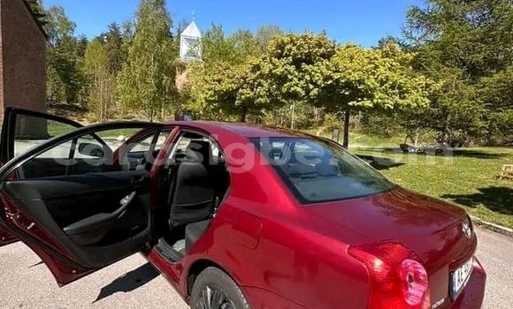 Acheter Occasion Voiture Toyota Avensis Rouge à Lomé, Togo Acheter Occasion Voiture Toyota Avensis Rouge à Lomé, Togo