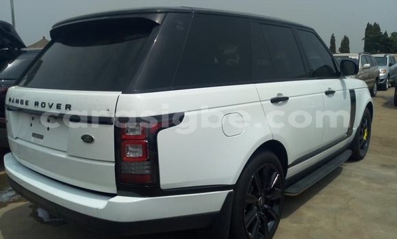 Buy Used Land Rover Range Rover Vogue White Car in Lome in Togo Buy Used Land Rover Range Rover Vogue White Car in Lome in Togo