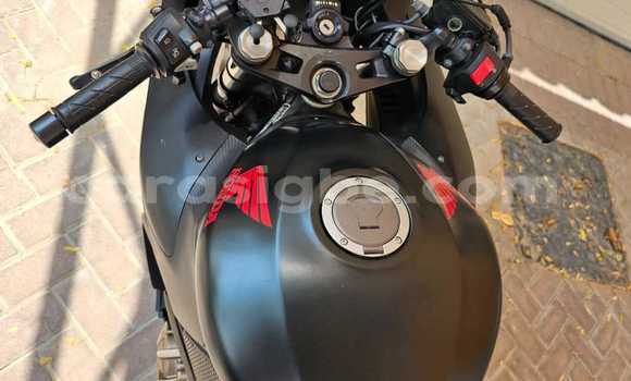 Acheter Occasion Moto Honda CBR Noir à Import - Dubai, Togo Acheter Occasion Moto Honda CBR Noir à Import - Dubai, Togo