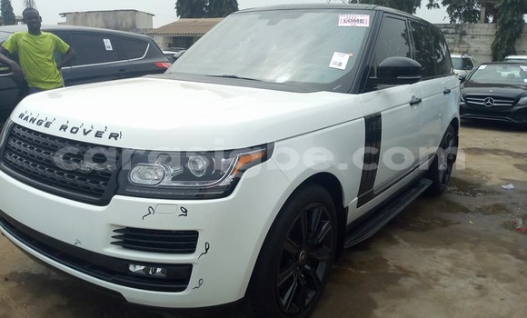 Buy Used Land Rover Range Rover Vogue White Car in Lome in Togo Buy Used Land Rover Range Rover Vogue White Car in Lome in Togo