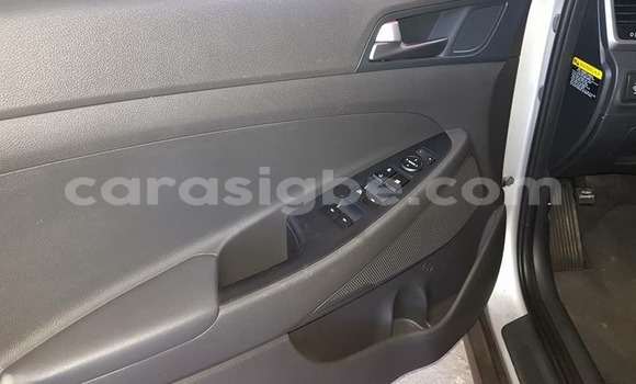 Buy Used Hyundai Tucson Silver Car in Lome in Togo Buy Used Hyundai Tucson Silver Car in Lome in Togo