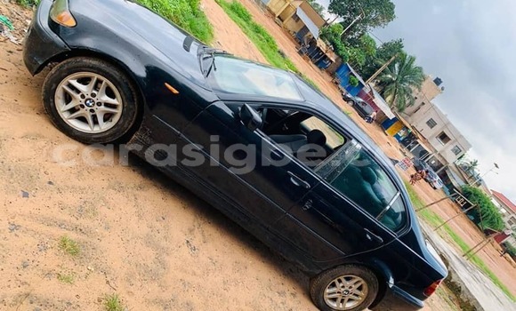 Acheter Occasion Voiture BMW E46 Noir à Lomé, Togo Acheter Occasion Voiture BMW E46 Noir à Lomé, Togo
