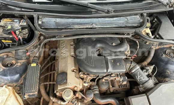 Acheter Occasion Voiture BMW E46 Vert à Lomé, Togo Acheter Occasion Voiture BMW E46 Vert à Lomé, Togo