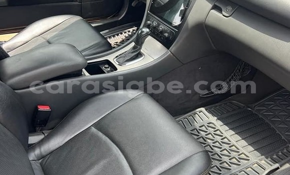 Acheter Occasion Voiture Mercedes‒Benz 190 (W201) Autre à Lomé, Togo Acheter Occasion Voiture Mercedes‒Benz 190 (W201) Autre à Lomé, Togo