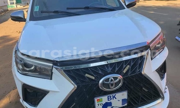 Acheter Occasion Voiture Toyota Hilux Blanc à Lomé, Togo Acheter Occasion Voiture Toyota Hilux Blanc à Lomé, Togo
