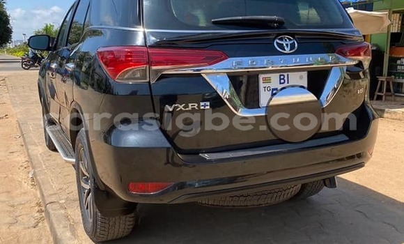 Acheter Occasion Voiture Toyota Fortuner Noir à Lomé, Togo Acheter Occasion Voiture Toyota Fortuner Noir à Lomé, Togo