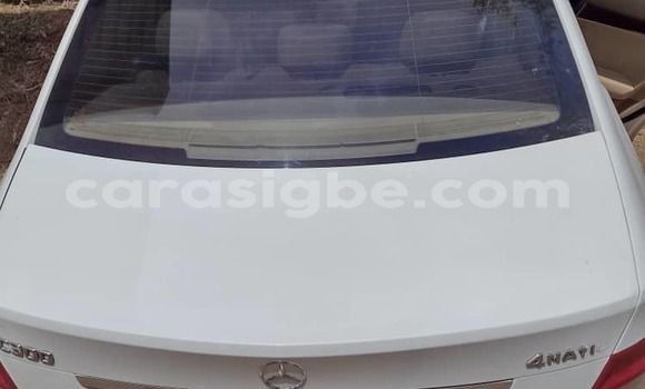 Acheter Occasion Voiture Mercedes‒Benz 300–Series Blanc à Lomé, Togo Acheter Occasion Voiture Mercedes‒Benz 300–Series Blanc à Lomé, Togo