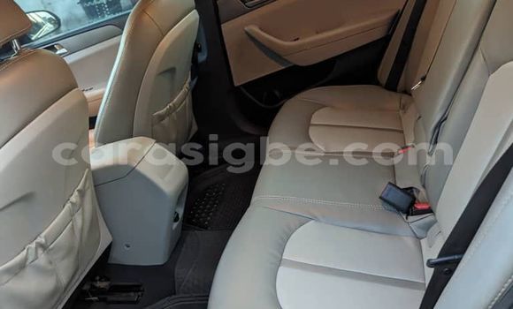 Buy Used Hyundai Sonata Silver Car in Lome in Togo Buy Used Hyundai Sonata Silver Car in Lome in Togo