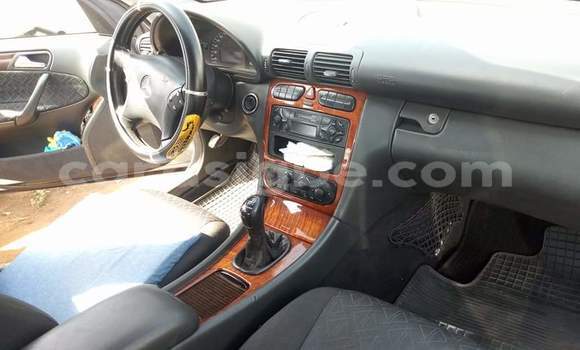 Buy Used Mercedes‒Benz C–Class Silver Car in Lome in Togo Buy Used Mercedes‒Benz C–Class Silver Car in Lome in Togo