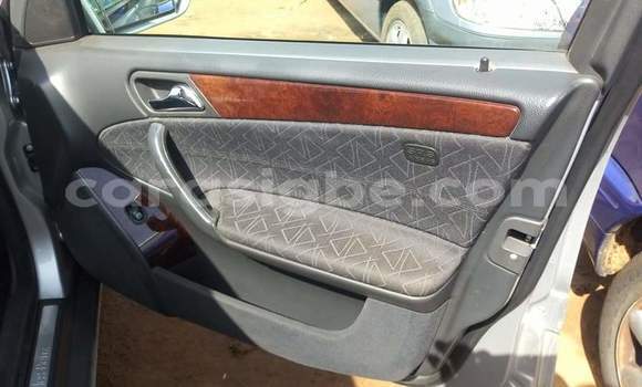 Buy Used Mercedes‒Benz C–Class Silver Car in Lome in Togo Buy Used Mercedes‒Benz C–Class Silver Car in Lome in Togo