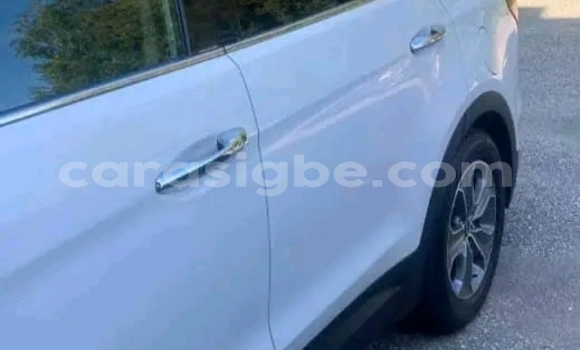 Acheter Occasion Voiture Hyundai Santa Fe Blanc à Lomé, Maritime Acheter Occasion Voiture Hyundai Santa Fe Blanc à Lomé, Maritime