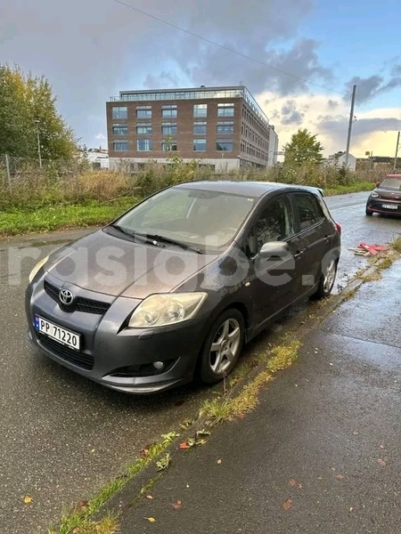 Big with watermark toyota auris togo lome 8290