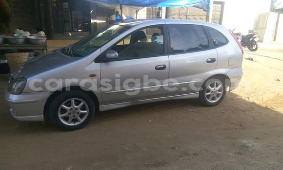 Buy Used Nissan Tino Silver Car in Lome in Togo Buy Used Nissan Tino Silver Car in Lome in Togo