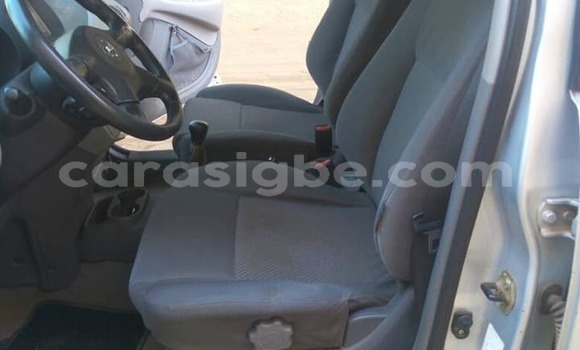 Buy Used Nissan Tino Silver Car in Lome in Togo Buy Used Nissan Tino Silver Car in Lome in Togo