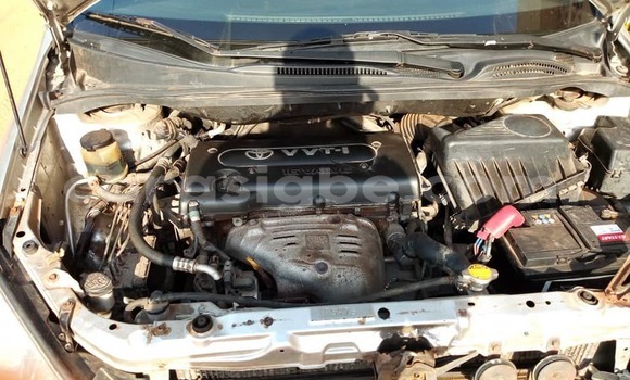 Buy Used Toyota Avensis Silver Car in Lome in Togo Buy Used Toyota Avensis Silver Car in Lome in Togo