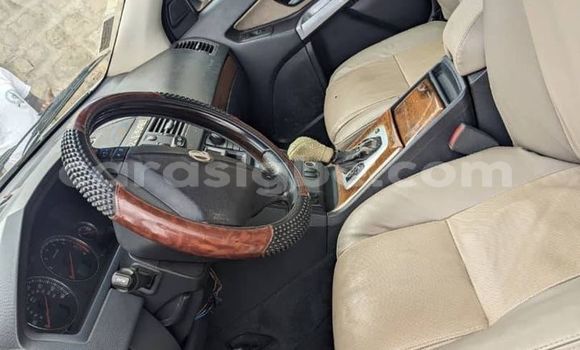 Buy Used Volvo XC40 White Car in Lome in Togo Buy Used Volvo XC40 White Car in Lome in Togo