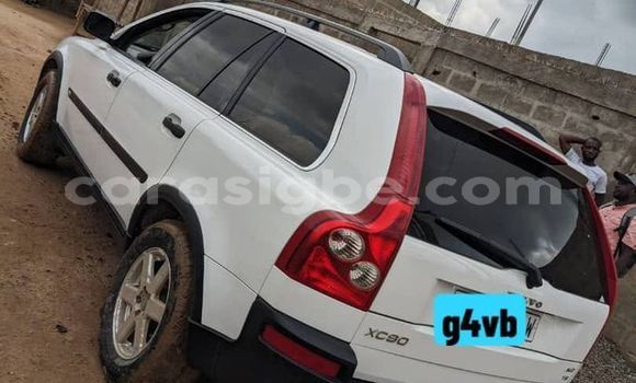 Buy Used Volvo XC40 White Car in Lome in Togo Buy Used Volvo XC40 White Car in Lome in Togo