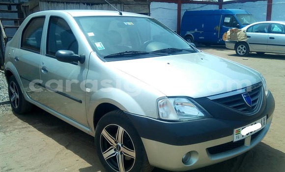 Buy Used Dacia Logan Silver Car in Lome in Togo Buy Used Dacia Logan Silver Car in Lome in Togo