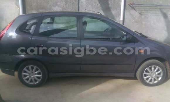 Buy Used Nissan Tino Silver Car in Lome in Togo Buy Used Nissan Tino Silver Car in Lome in Togo