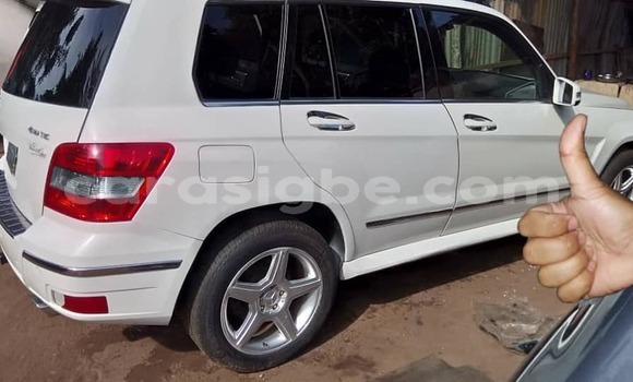 Buy Used Toyota Axio White Car in Lome in Togo Buy Used Toyota Axio White Car in Lome in Togo