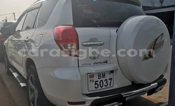 Buy Used Toyota RAV4 White Car in Aneho in Togo Buy Used Toyota RAV4 White Car in Aneho in Togo