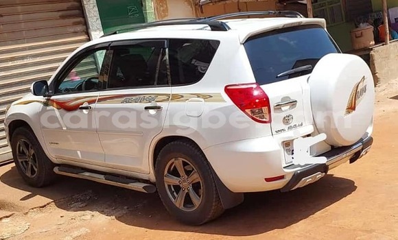 Buy Used Toyota RAV4 White Car in Aneho in Togo Buy Used Toyota RAV4 White Car in Aneho in Togo