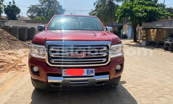 Buy Used GMC Canyon Red Car in Lome in Togo Buy Used GMC Canyon Red Car in Lome in Togo